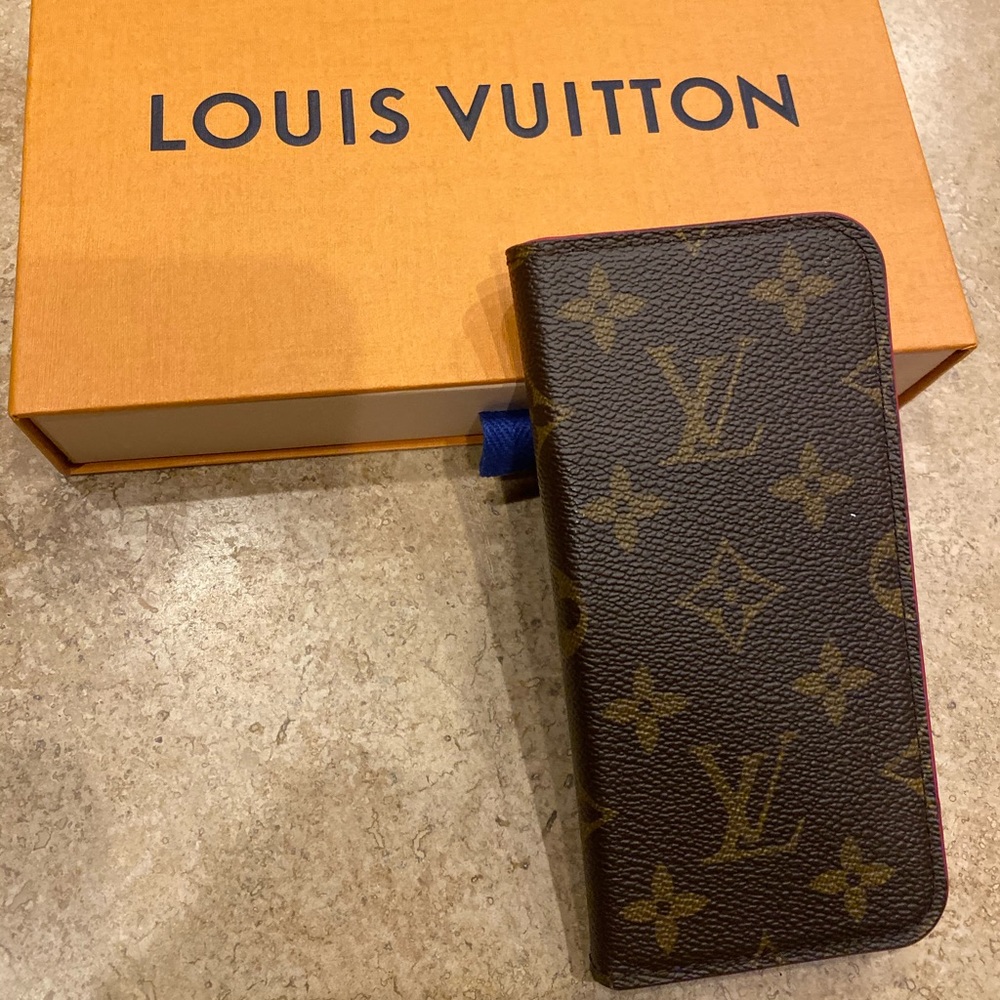 Louis Vuitton IPhone X case Excellent Condition
